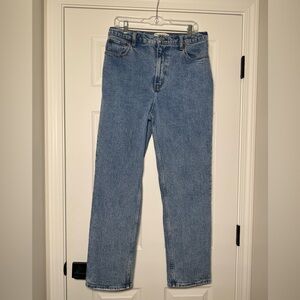 Abercrombie & Fitch Woman’s 90’s Straight Ultra High Rise size 31/12